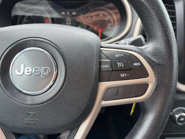 2017 Jeep Cherokee Sport Image 35