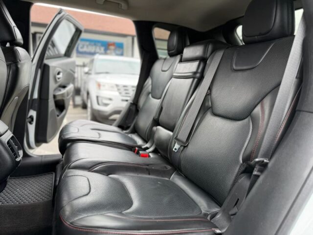 2015 Jeep Cherokee Trailhawk Image 27