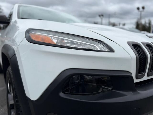 2015 Jeep Cherokee Trailhawk Image 9