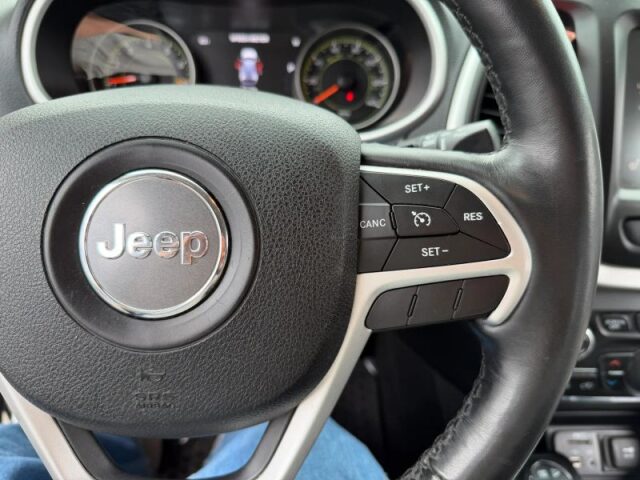 2015 Jeep Cherokee Trailhawk Image 41