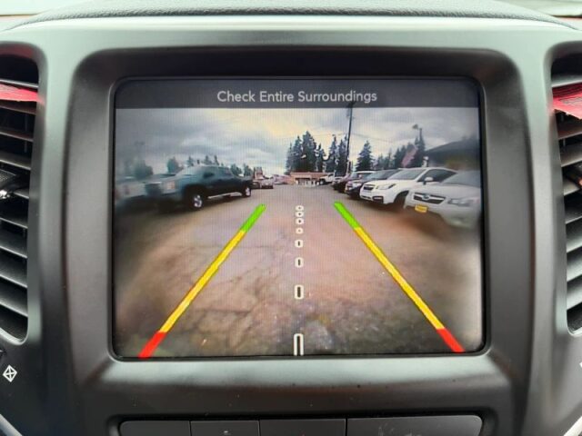 2015 Jeep Cherokee Trailhawk Image 39