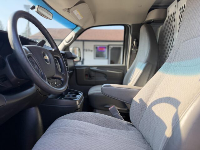 2015 Chevrolet Express 2500 Cargo Image 19