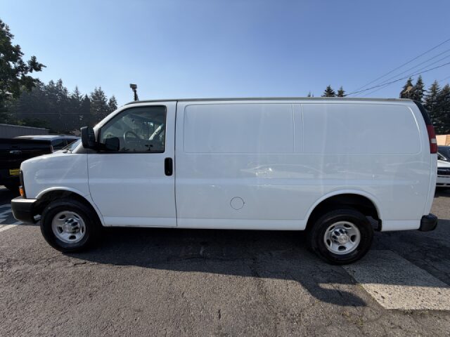 2015 Chevrolet Express 2500 Cargo Image 2