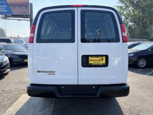 2015 Chevrolet Express 2500 Cargo Image 3