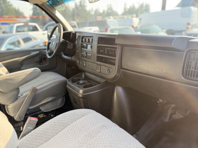 2015 Chevrolet Express 2500 Cargo Image 5
