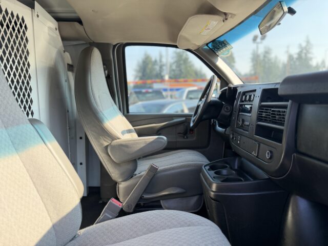 2015 Chevrolet Express 2500 Cargo Image 6