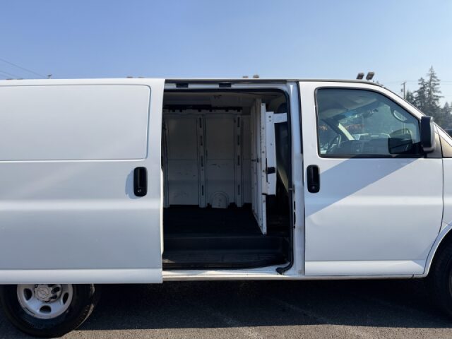 2015 Chevrolet Express 2500 Cargo Image 10