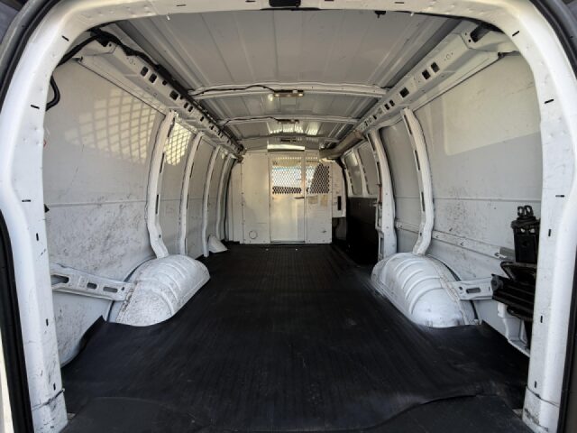 2015 Chevrolet Express 2500 Cargo Image 11