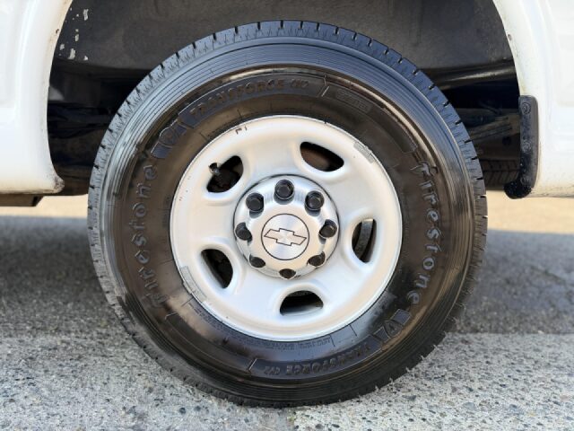 2015 Chevrolet Express 2500 Cargo Image 15