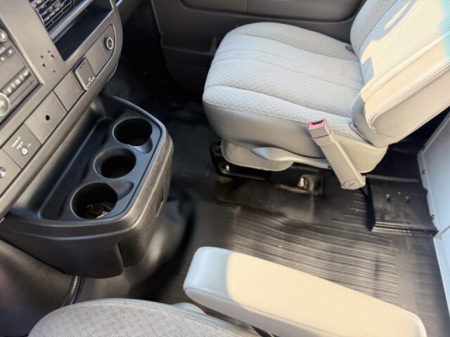 2015 Chevrolet Express 2500 Cargo Image 20