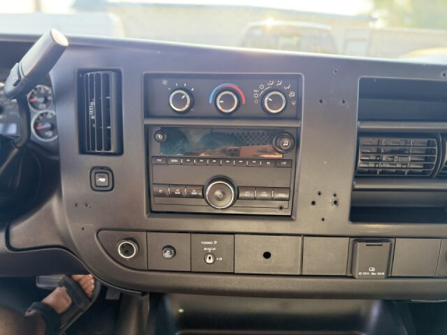 2015 Chevrolet Express 2500 Cargo Image 21