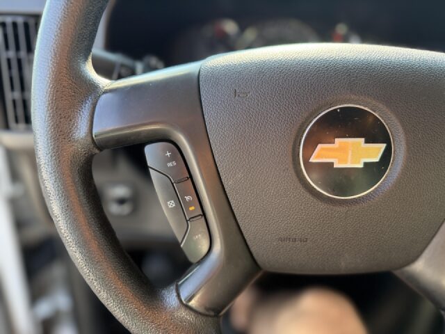 2015 Chevrolet Express 2500 Cargo Image 24