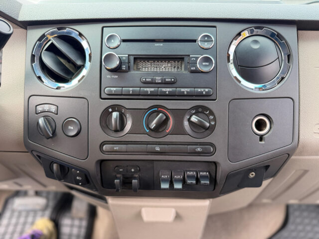 2009 Ford F-350 Super Duty FX4 Crew Cab Image 41