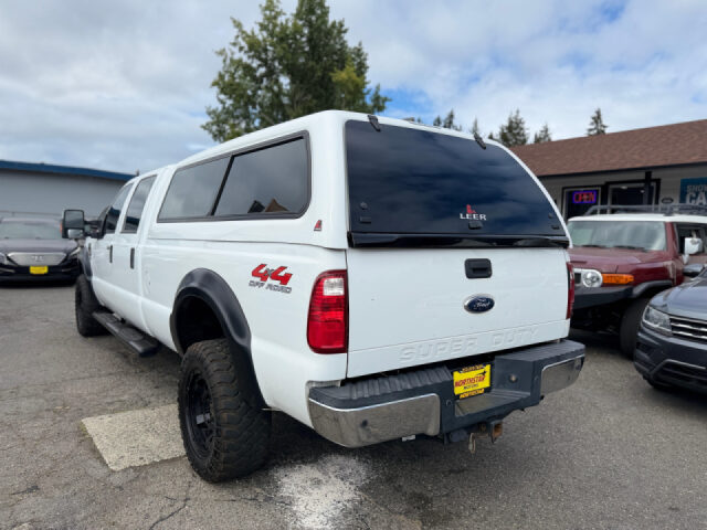 2009 Ford F-350 Super Duty FX4 Crew Cab Image 4