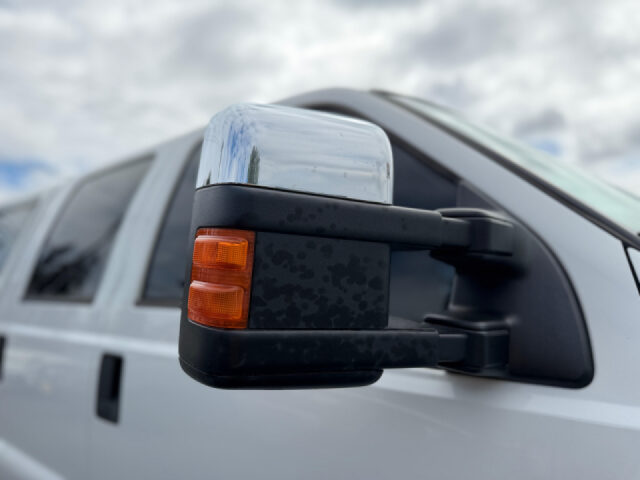 2009 Ford F-350 Super Duty FX4 Crew Cab Image 14