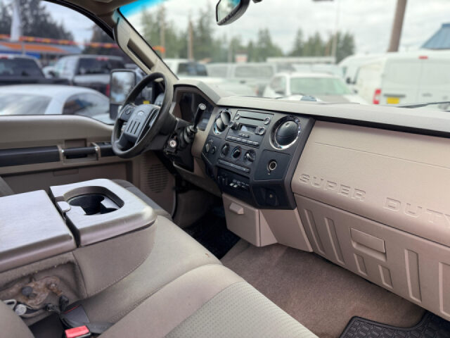 2009 Ford F-350 Super Duty FX4 Crew Cab Image 16