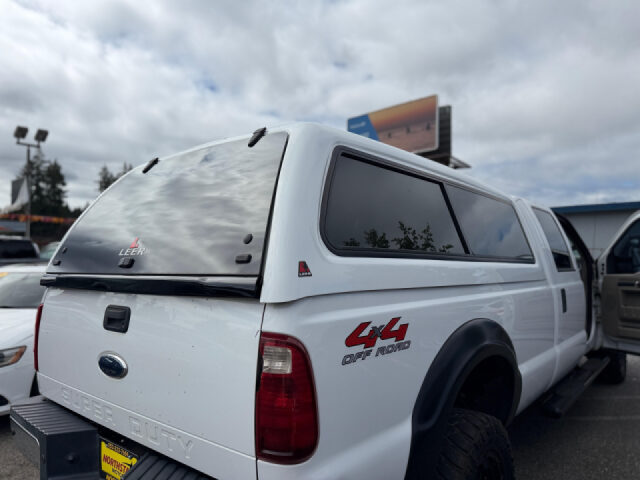 2009 Ford F-350 Super Duty FX4 Crew Cab Image 29