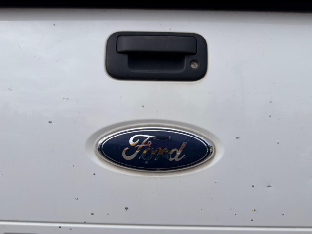 2009 Ford F-350 Super Duty FX4 Crew Cab Image 31