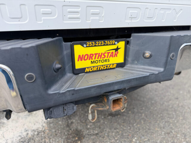 2009 Ford F-350 Super Duty FX4 Crew Cab Image 32