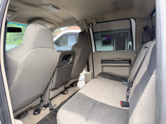 2009 Ford F-350 Super Duty FX4 Crew Cab Image 35